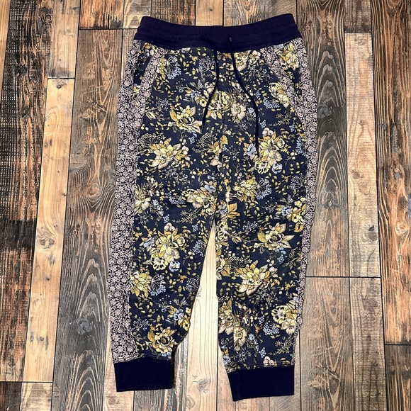 Anthropologie Pants - Anthropologie Kallie Jogger Pants Floral & Navy Size M